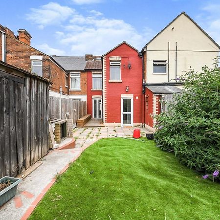 The White Rose Crown, Free Parking & Wifi, 10Beds Villa Colchester Exterior photo